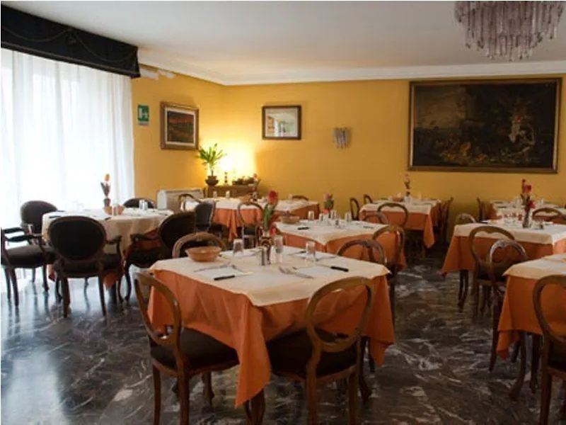 ***** Hotel Columbus Urban Resort Florence Italy