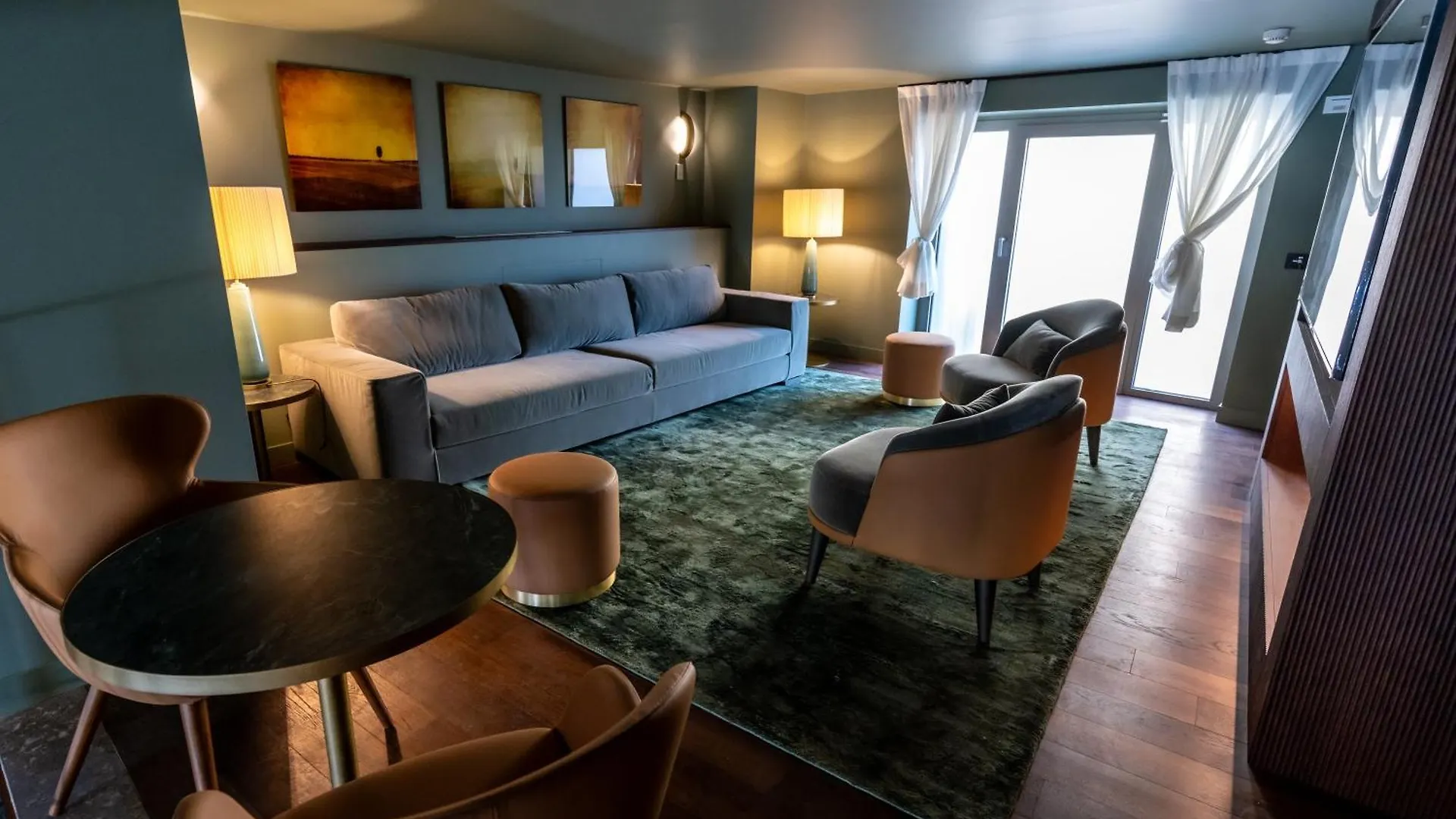 ***** Hotel Columbus Urban Resort Florence Italy